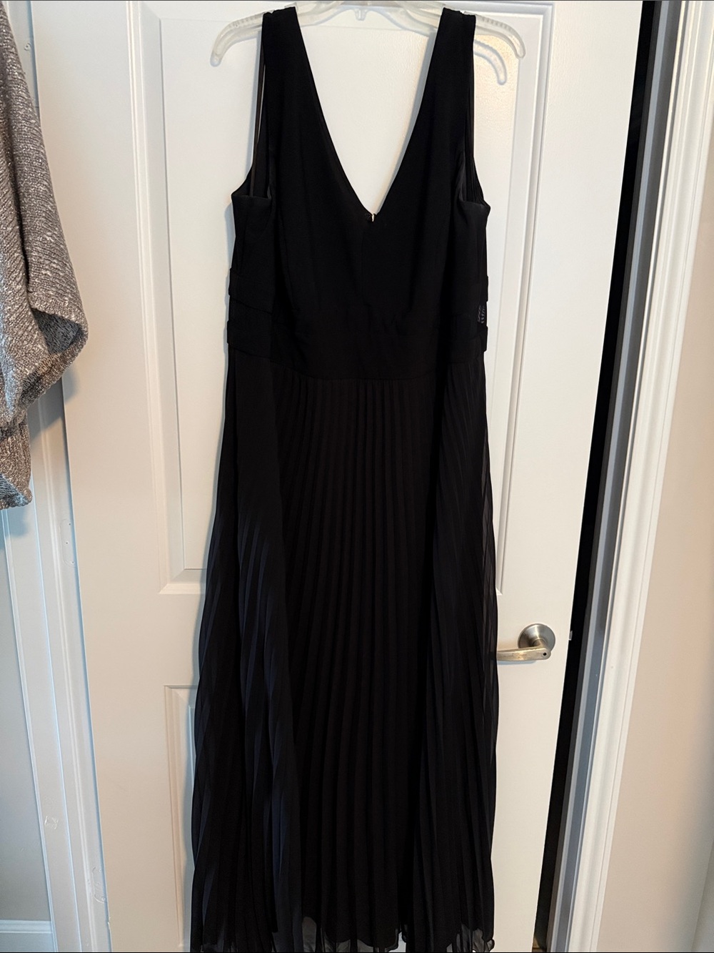 Xscape Black V-Neck Pleated Maxi Dress